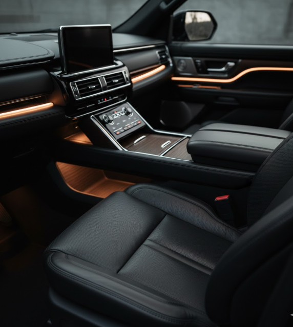 Luxury Black Car to O'Hare